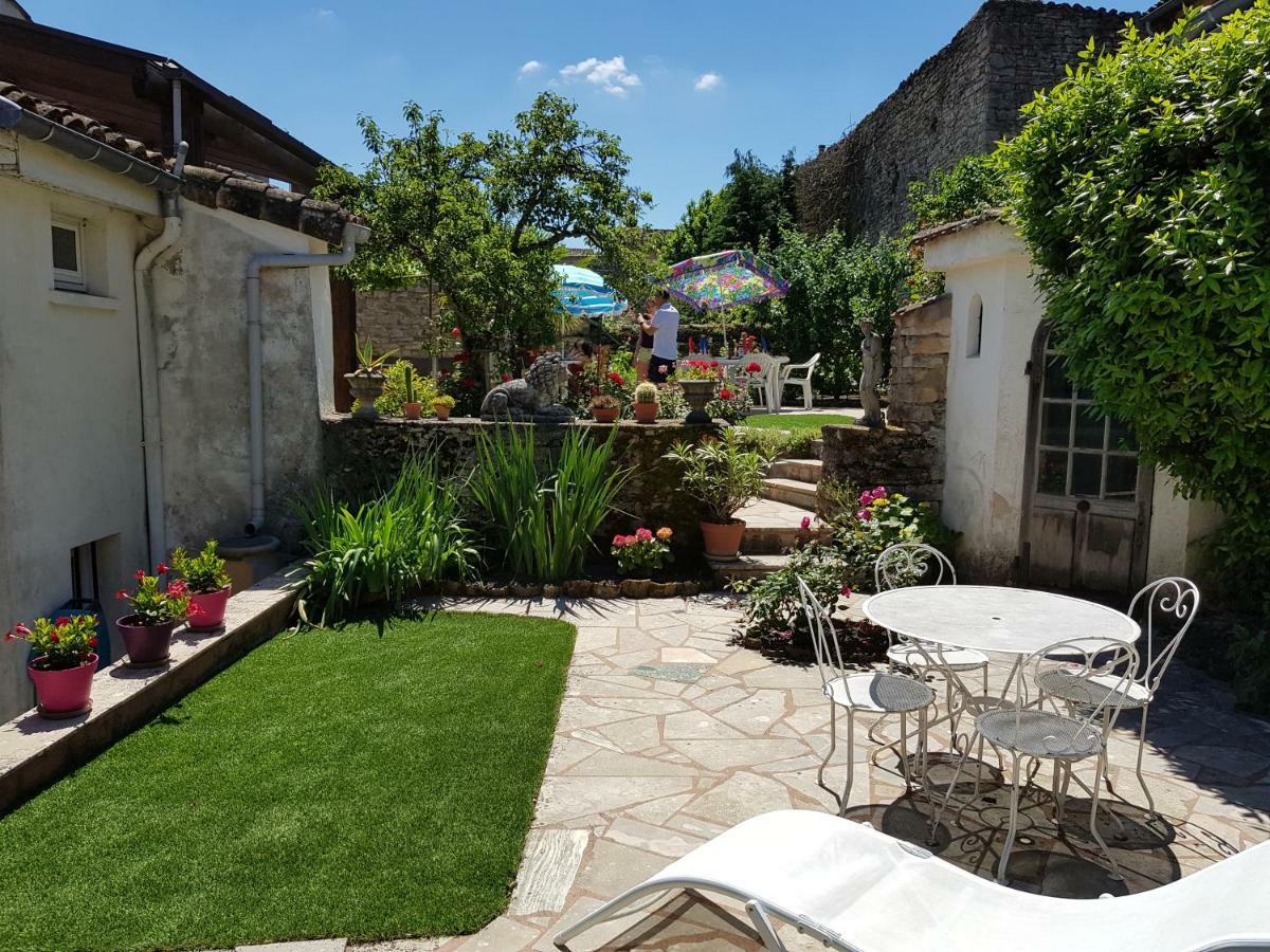 Tournus Belle Maison Vue Sur Saone Bagian luar foto